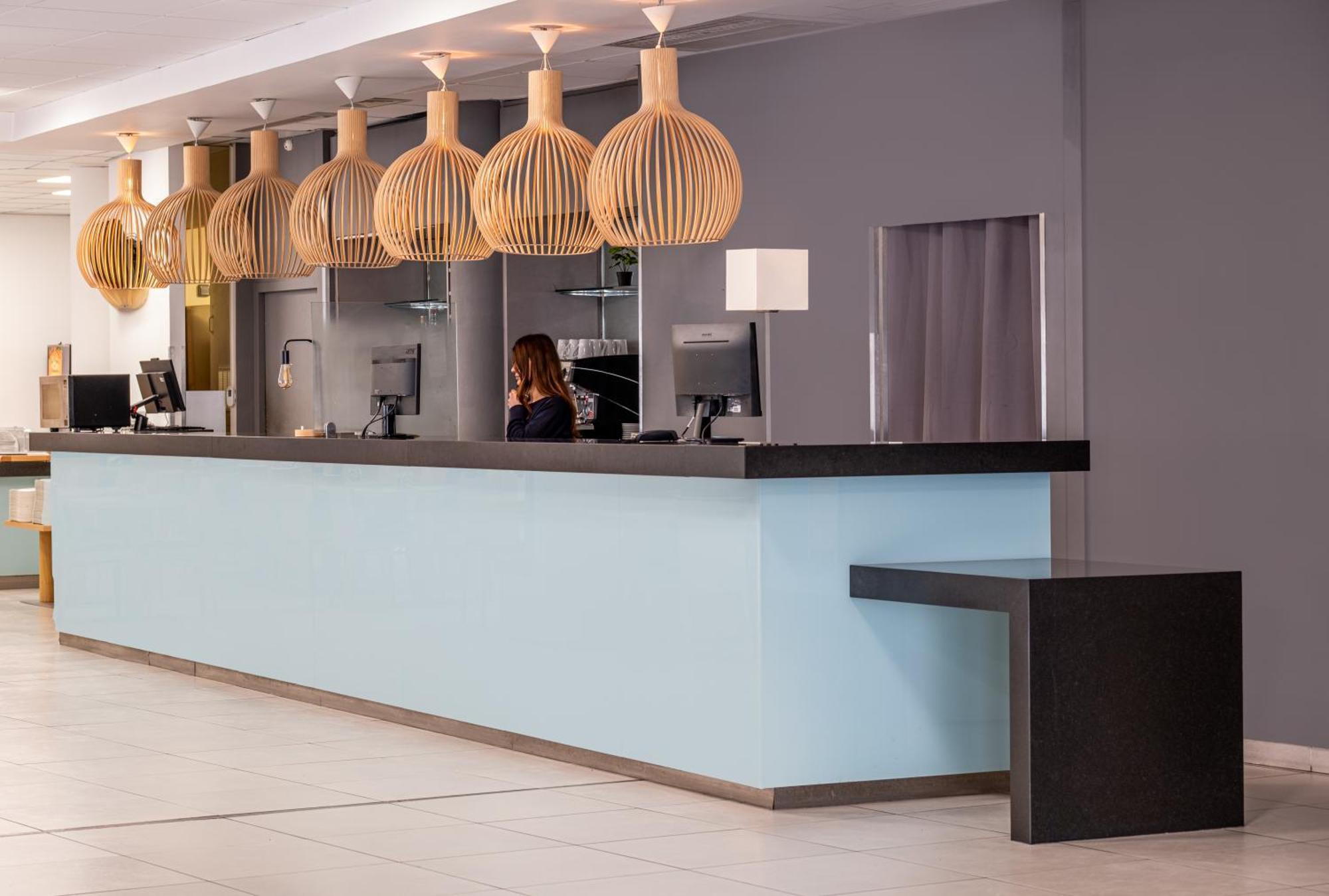 Hotel Marseille Centre Gare Saint-Charles Екстериор снимка
